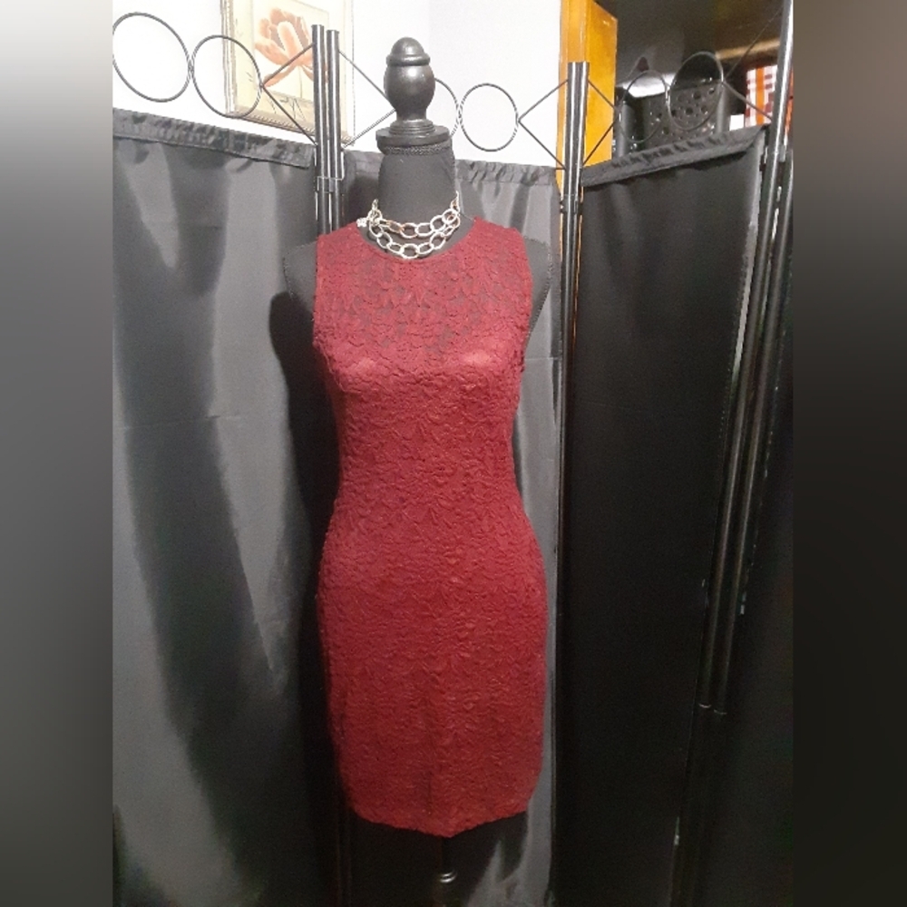 Legend NWT Elegant Lace Sleeveless Dress - Burgundy Women's Size L Party Cocktai